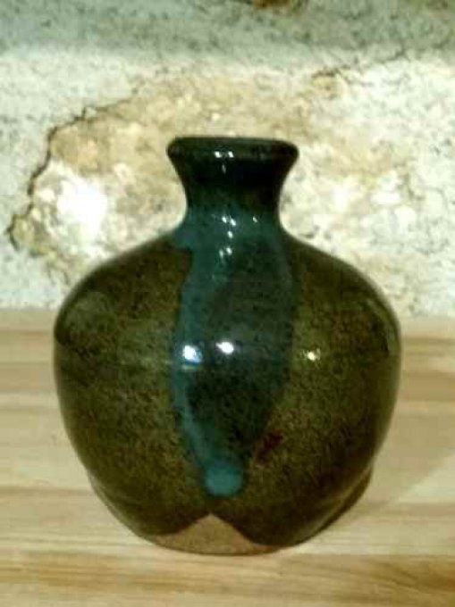 Vase soliflore couleur céladon très foncé. Pièce unique 